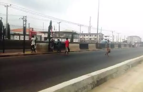 The Path of Death: See the Dangerous Lagos Road That Keeps Electrocuting People (Photo)